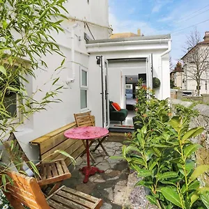  Holiday home Plush City Centre Micropad With Parking United Kingdom