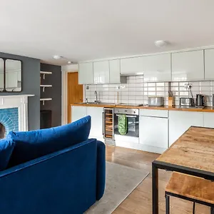  Apartment Central Grand Parade United Kingdom